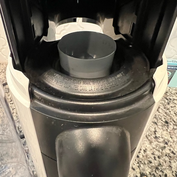 Nespresso Breville VertuoPlus Coffee Maker Excellent Condition - Picture 4 of 8